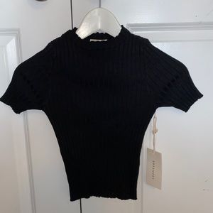 Ribbed black tshirt
